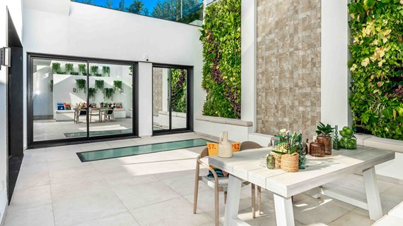 1724 Strand Villa Marbella-22 image