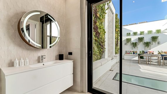 1724 Strand Villa Marbella-34 image